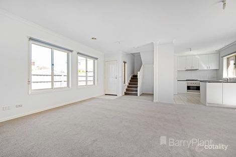 Property photo of 2/1 Treesbank Avenue Springvale VIC 3171