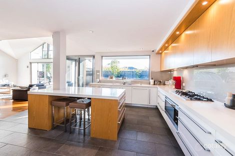 Property photo of 2/5 Small Road Bentleigh VIC 3204