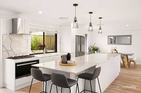 Property photo of 14 Judy Anne Close Green Point NSW 2251