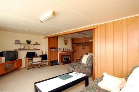 Property photo of 27 Beatty Street Beauty Point TAS 7270