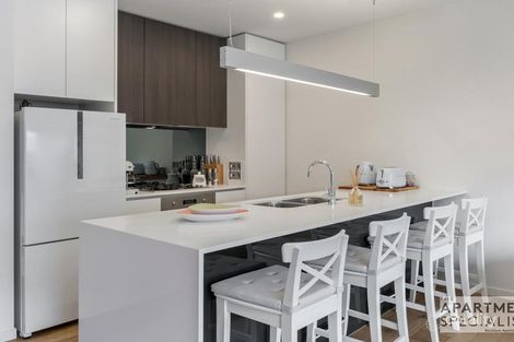 Property photo of 2/8 Burton Crescent Ivanhoe East VIC 3079