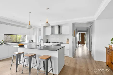 Property photo of 8 Nairn Drive Armstrong Creek VIC 3217