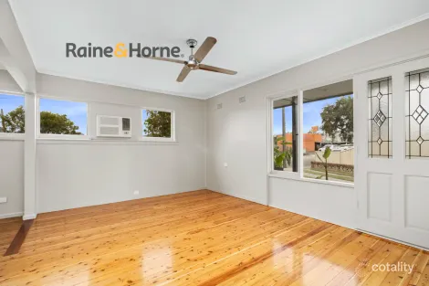 Property photo of 57 Hill Road Lurnea NSW 2170