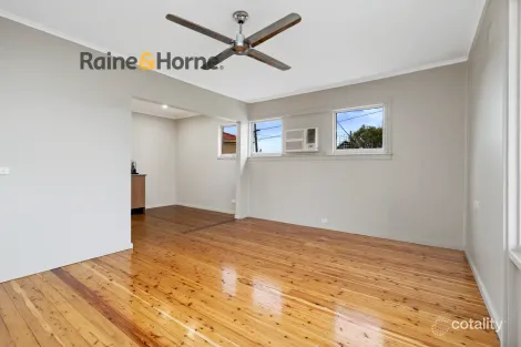 Property photo of 57 Hill Road Lurnea NSW 2170
