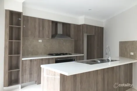 Property photo of 2/11 Redwood Court Mill Park VIC 3082