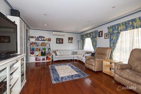 Property photo of 2 Appletree Drive Mill Park VIC 3082