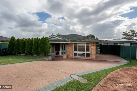 Property photo of 11 Theseus Circuit Rosemeadow NSW 2560