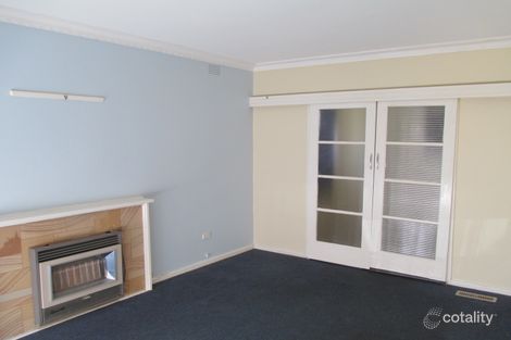 Property photo of 2 St Leonards Close Noble Park VIC 3174