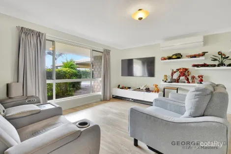 Property photo of 28 Columbus Place Forest Lake QLD 4078