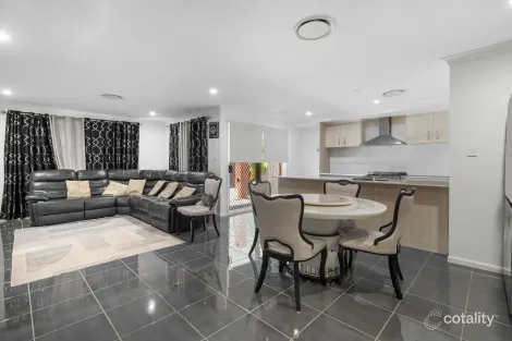 Property photo of 42 Saint Marys Close Doolandella QLD 4077
