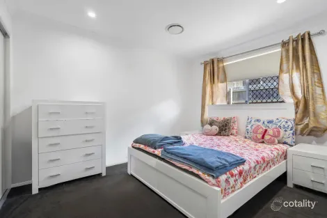Property photo of 42 Saint Marys Close Doolandella QLD 4077