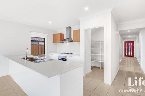 Property photo of 28 Oakridge Street Point Cook VIC 3030