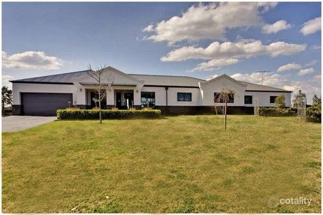 Property photo of 16 Ilma Close McGraths Hill NSW 2756