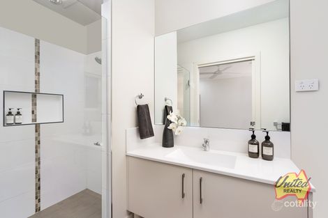 Property photo of 24 Runyon Street Spring Farm NSW 2570