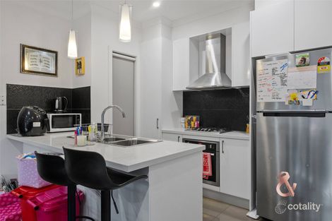 Property photo of 2/13 Paschke Crescent Lalor VIC 3075