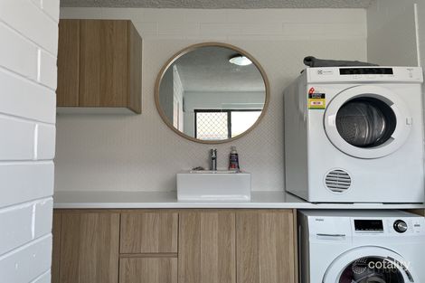 Property photo of 1/28 Errol Avenue Paradise Point QLD 4216