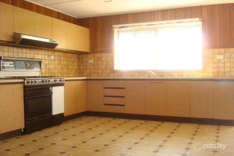Property photo of 28 Leamington Street Reservoir VIC 3073