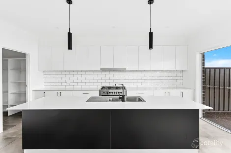 122 Crest Rd, Albion Park, NSW 2527