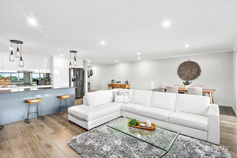 Property photo of 12 Headwater Place Albion Park NSW 2527