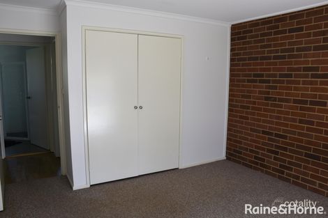 Property photo of 2/2 Inglis Street Lake Albert NSW 2650