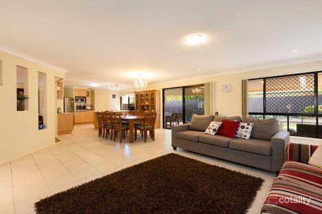 Property photo of 11 Glenkyree Close Upper Kedron QLD 4055