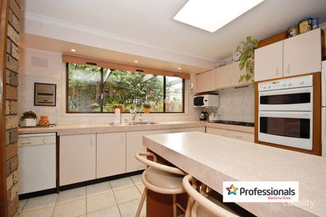 6 Elandra Ct, Wantirna, VIC 3152