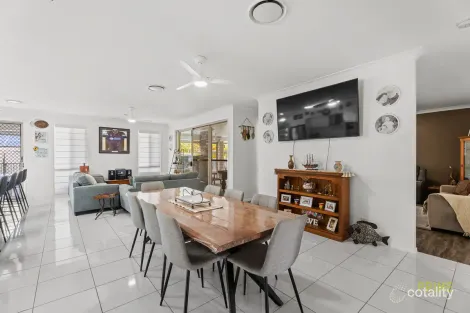Property photo of 41 Rosedale Drive Wondunna QLD 4655