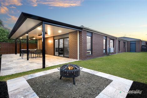Property photo of 22 Malua Circuit Sandhurst VIC 3977