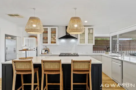 14 Erlistoun St, Golden Bay, WA 6174