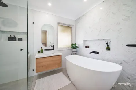 Property photo of 9 Bracken Close Engadine NSW 2233