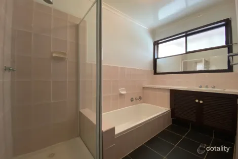 Property photo of 6 Benbury Close St Albans VIC 3021