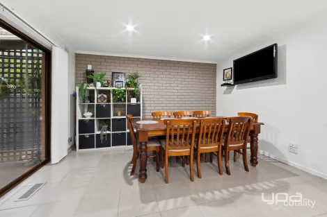 Property photo of 5 Tarlee Drive Albanvale VIC 3021