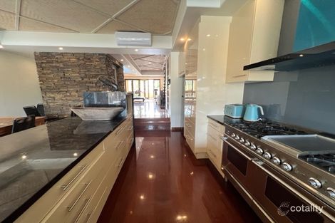 Property photo of 2/42 Cronin Avenue Main Beach QLD 4217