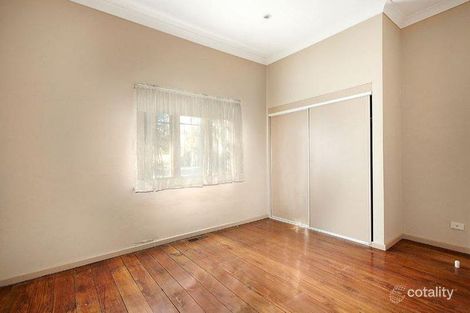 Property photo of 11 Yendon Road Carnegie VIC 3163