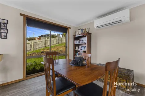 Property photo of 42 Sassafras Crescent Romaine TAS 7320