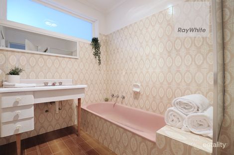 Property photo of 1 Jessop Court Gladstone Park VIC 3043