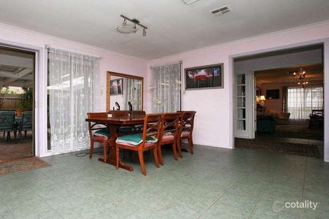 Property photo of 33 Corryong Crescent Taylors Lakes VIC 3038
