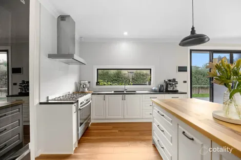 Property photo of 9 Wattle Grove Riddells Creek VIC 3431