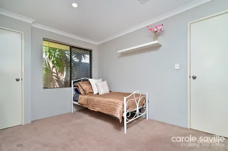 Property photo of 10 Condro Bend Sinagra WA 6065