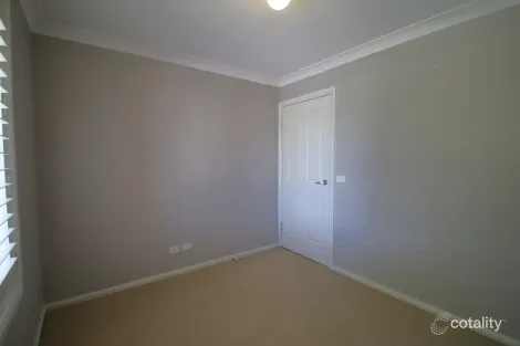 Property photo of 4 Vidler Place Blayney NSW 2799