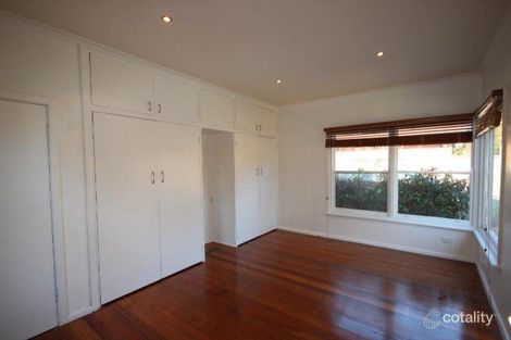 Property photo of 71 Waratah Street Bentleigh East VIC 3165