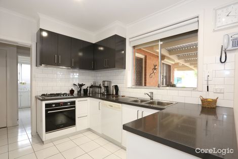 Property photo of 18 Freeland Grove Jacana VIC 3047