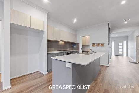 Property photo of 65 Diamond Drive Koo Wee Rup VIC 3981