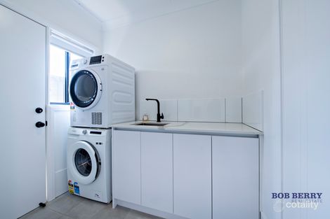 Property photo of 25 Waterway Crescent Dubbo NSW 2830