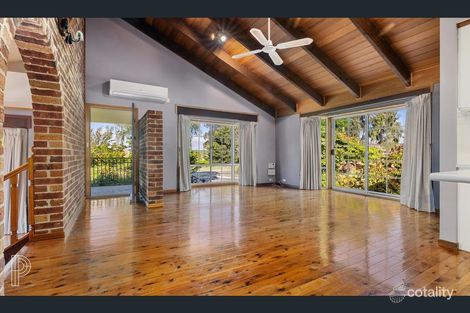 Property photo of 9 Franklin Court Jerrabomberra NSW 2619