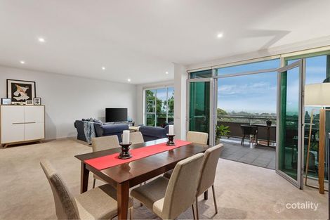 24/3-4 Sovereign Point Ct, Doncaster, VIC 3108
