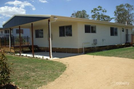 2 Booneene Ct, Nanango, QLD 4615