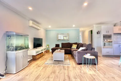 Property photo of 8 Rialto Place Heathcote NSW 2233