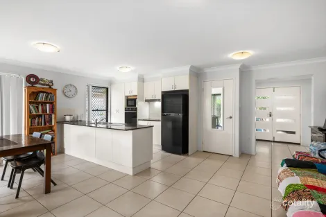 Property photo of 6 Alexander Close Redbank Plains QLD 4301