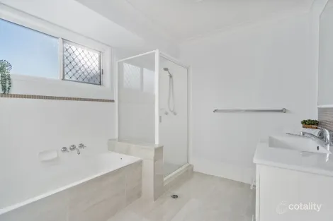 Property photo of 34 Tahan Crescent Tanah Merah QLD 4128